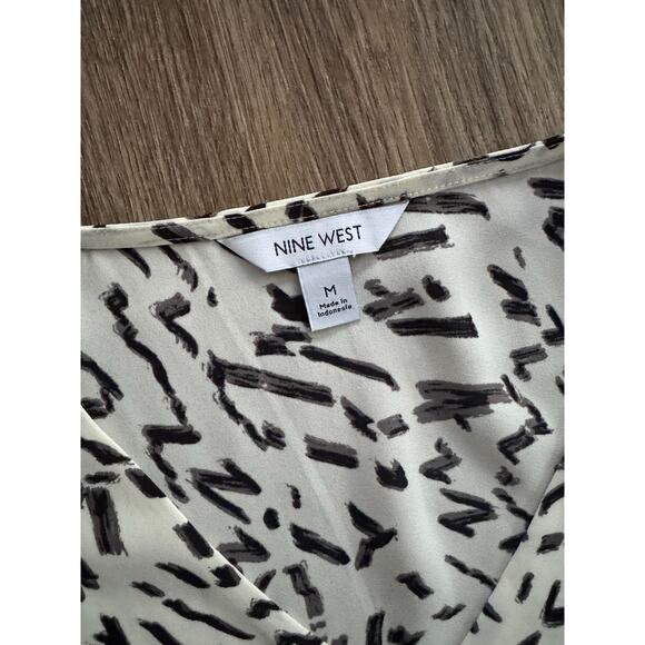 Nine West Black and White Sleeveless Tank Top NWT size Medium - Picture 3 of 8